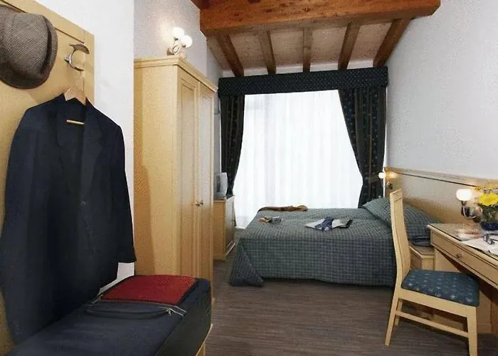 Hotel Mary